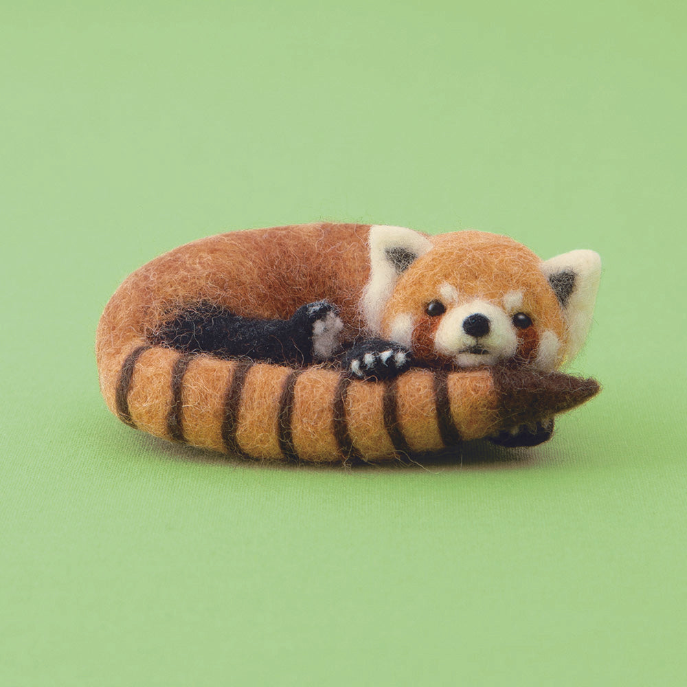 Hamanaka Needle Felting Kit - Red Panda (English translation included)