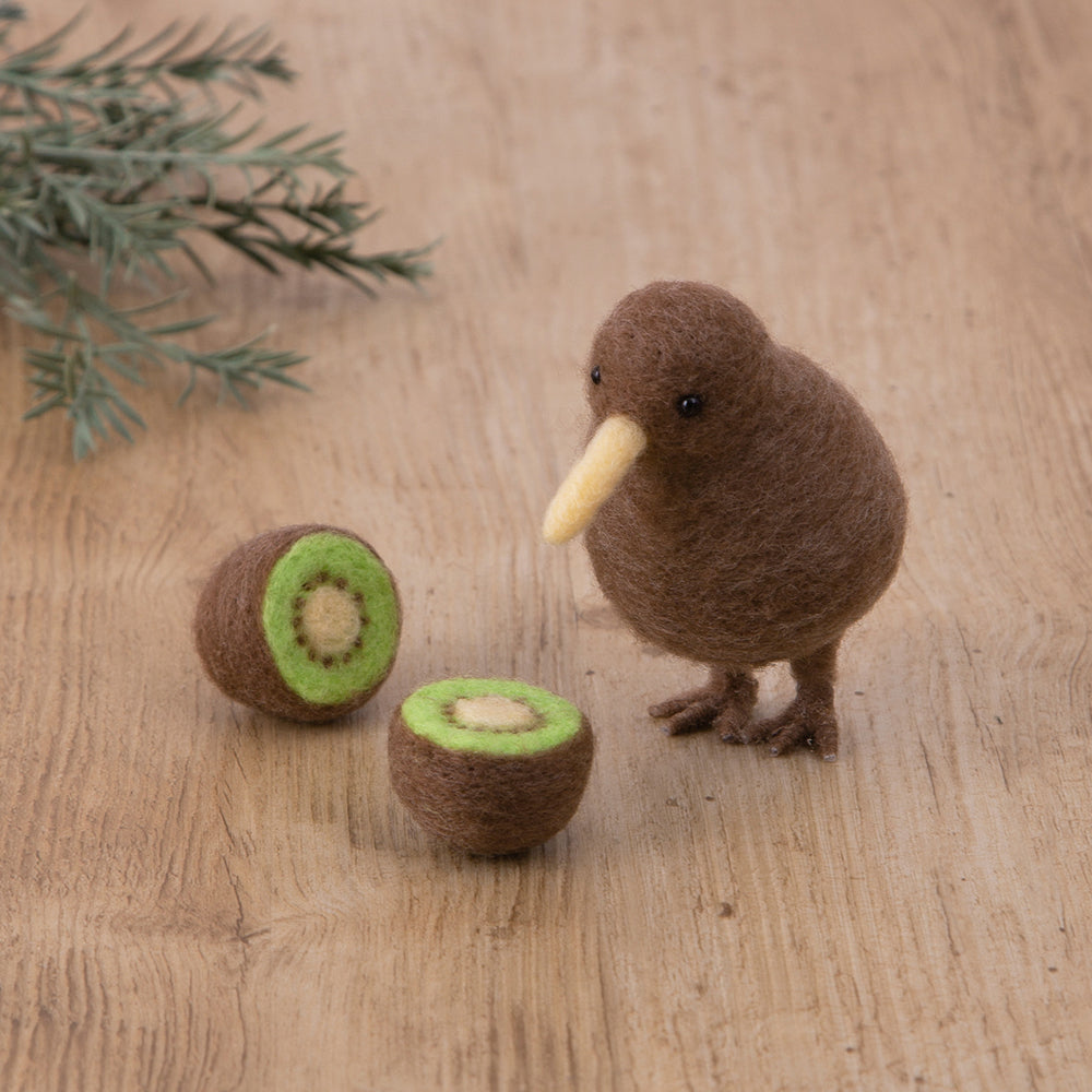 Hamanaka Needle Felting Kit - Kiwi Bird & Fruit (English translation included)