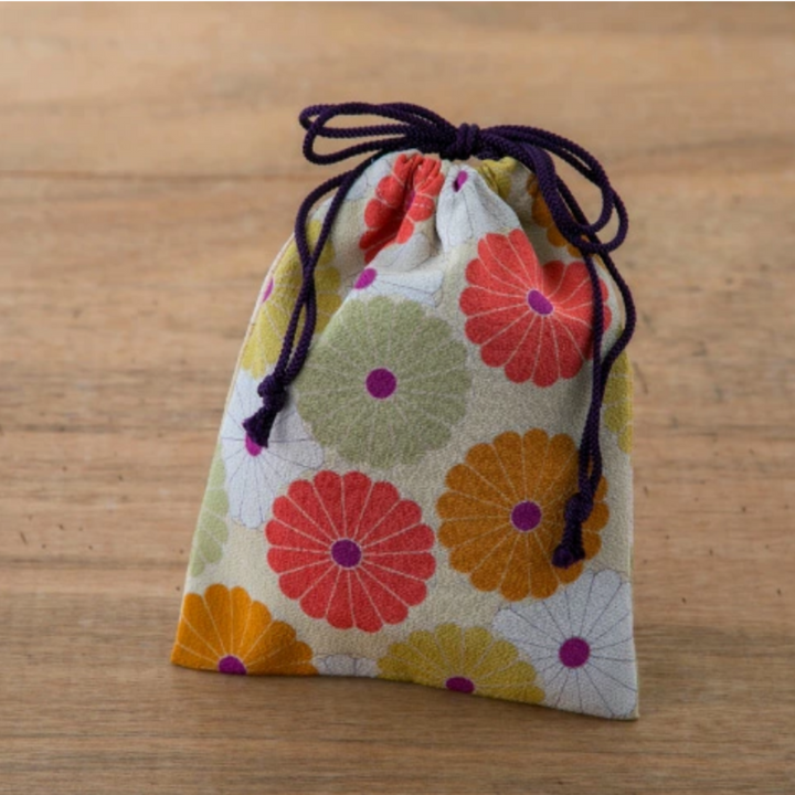 Noren Chirimen Fabric Drawstring Pouch - "Kiku" Chrysanthemum - Beige